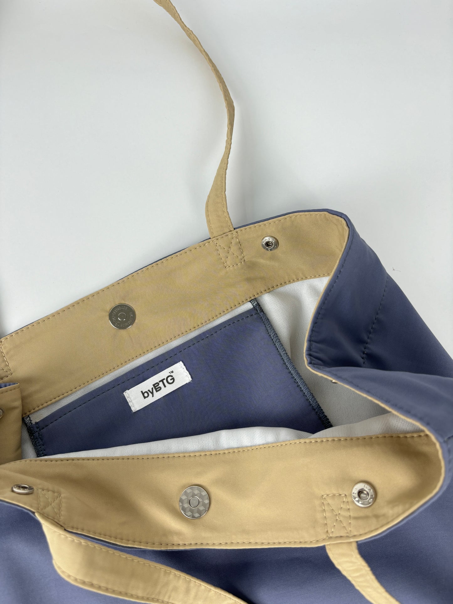 Onigiri Medium: Neoprene