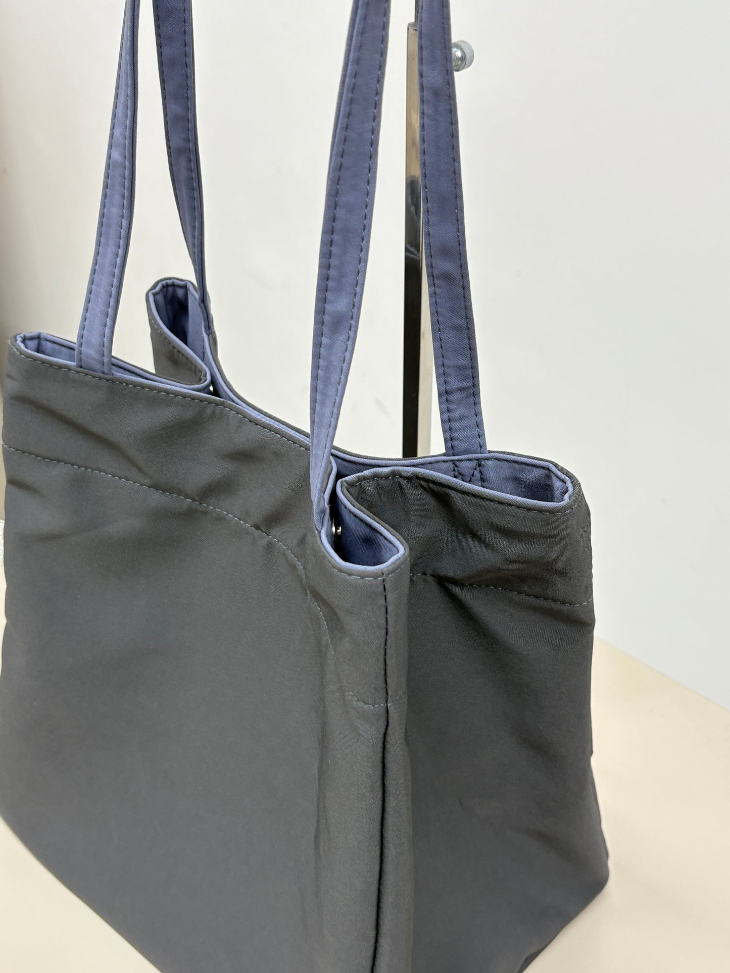 Onigiri Medium: Neoprene